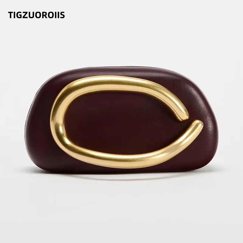 Gold Metal Closure Box Clutch  - Women Bags Gold reseña y precio